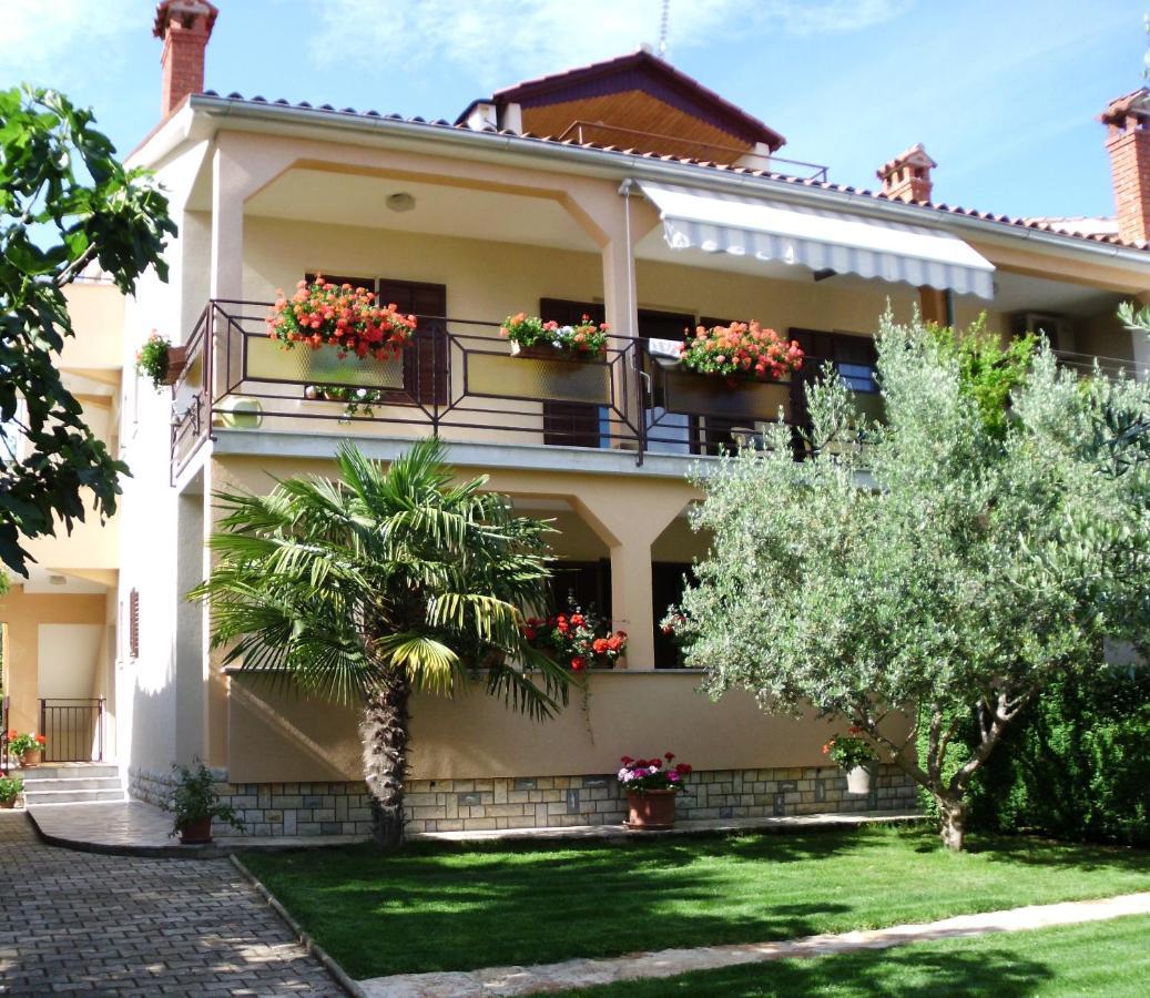 Apartments Ritosa Poreč Exteriör bild